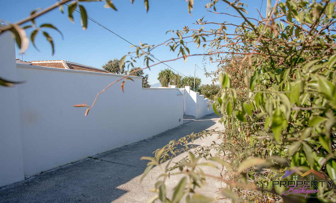 large-plot-for-sale-with-3-properties-mijas-010-IMG_1672