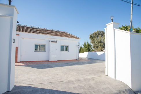 large-plot-for-sale-with-3-properties-mijas-014-IMG_1668