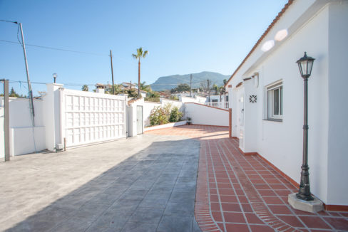 large-plot-for-sale-with-3-properties-mijas-016-IMG_1677