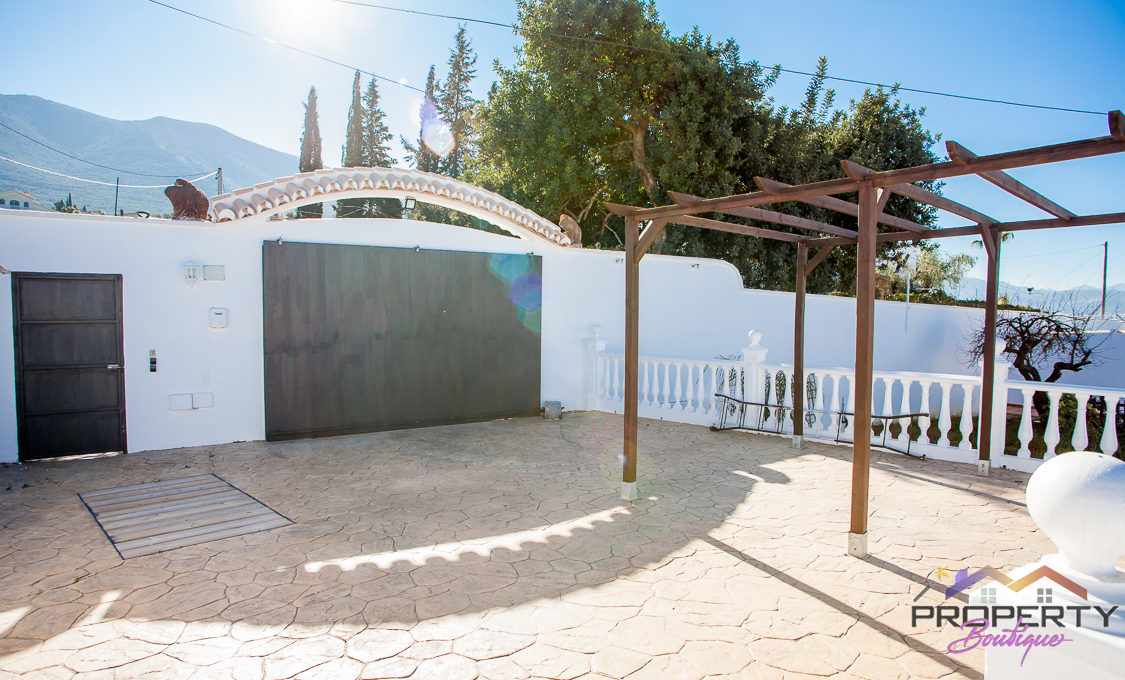 large-plot-for-sale-with-3-properties-mijas-023-IMG_1675