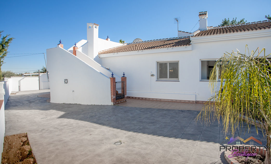 large-plot-for-sale-with-3-properties-mijas-133-IMG_1663