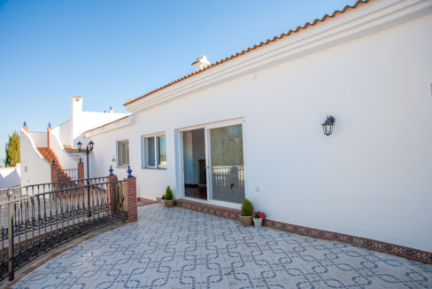 large-plot-for-sale-with-3-properties-mijas-140-IMG_1660