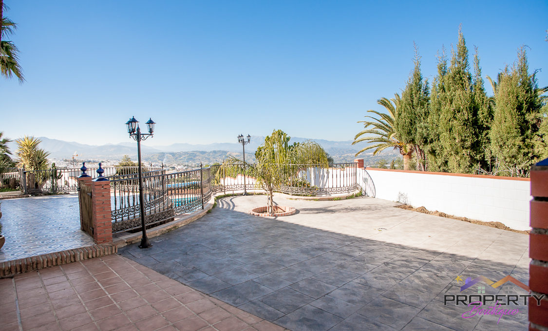 large-plot-for-sale-with-3-properties-mijas-141-IMG_1661