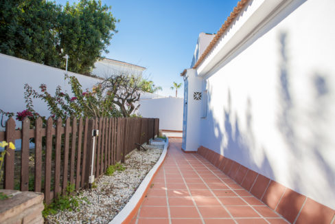 large-plot-for-sale-with-3-properties-mijas-173-IMG_1705