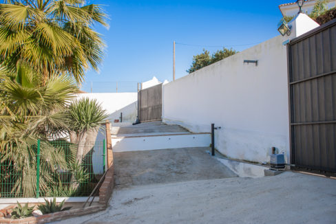 large-plot-for-sale-with-3-properties-mijas-177-IMG_1851