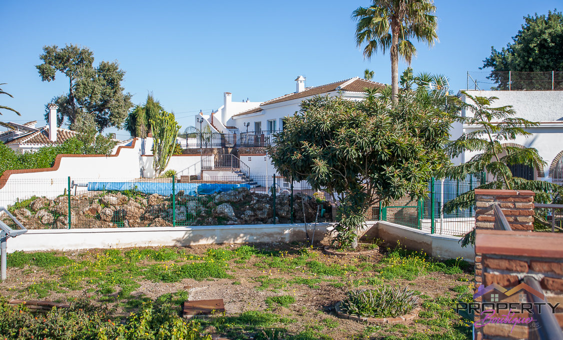 large-plot-for-sale-with-3-properties-mijas-206-IMG_1845