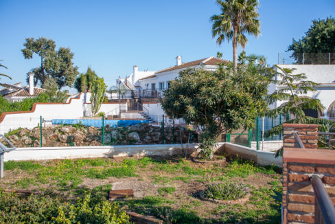 large-plot-for-sale-with-3-properties-mijas-206-IMG_1845