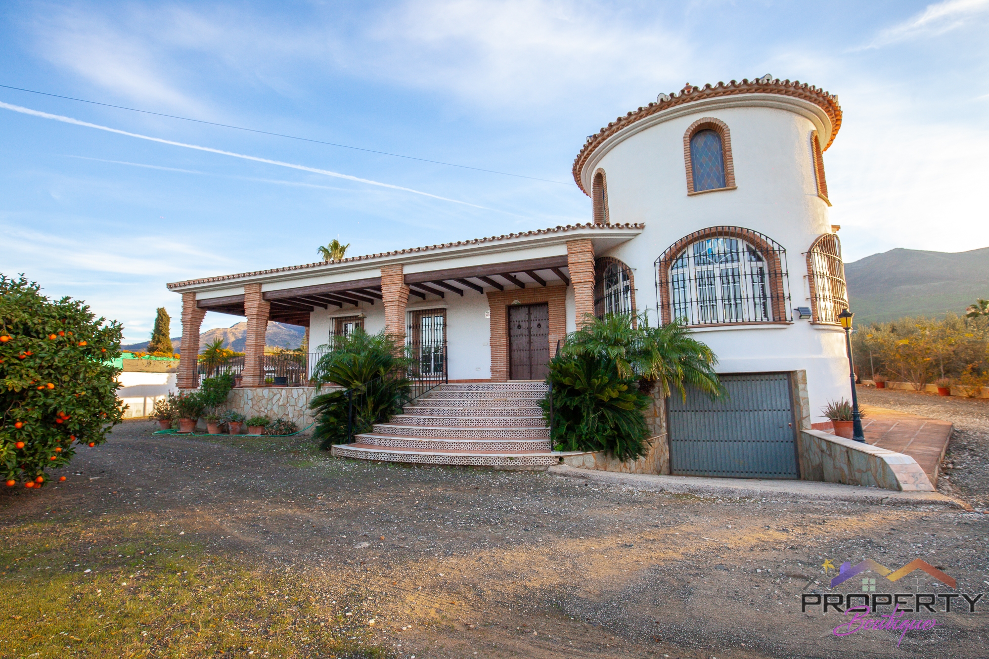 LARGE 5 BED, 3 BATH VILLA – Alhaurin el Grande